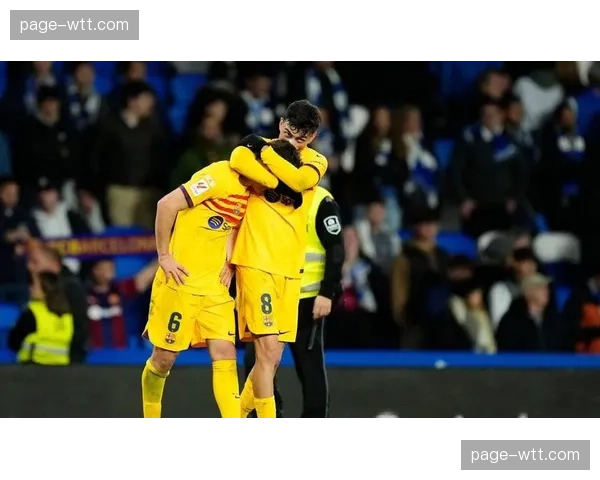 特写：加维回归训练场，参与巴萨高位压迫战术演练