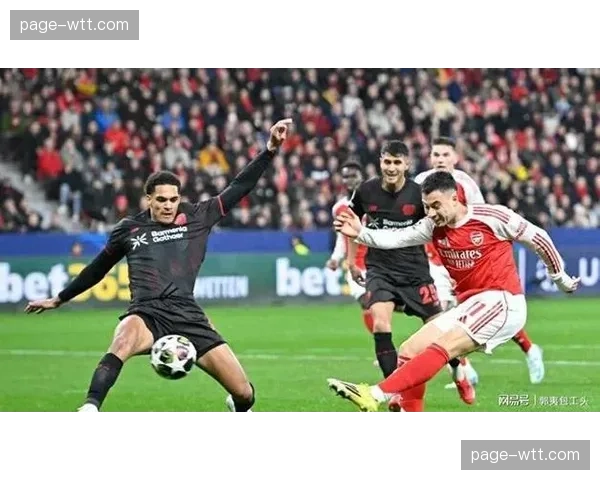 勒沃库森点球由希克命中，捷克前锋达成职业生涯里程碑